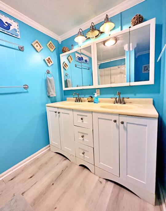 Apollo'S Escape: Your Serene Oceanfront Retreat Surfside Beach Exterior foto